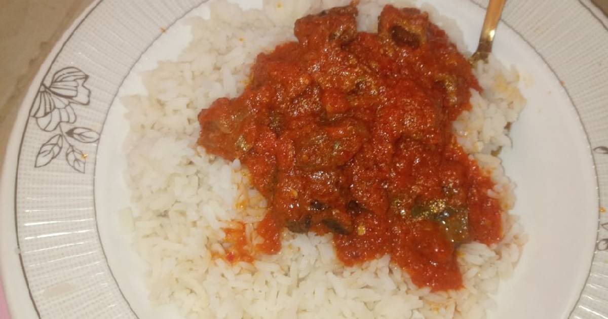 White rice and stew Recipe by nafeesa nuhu Cookpad