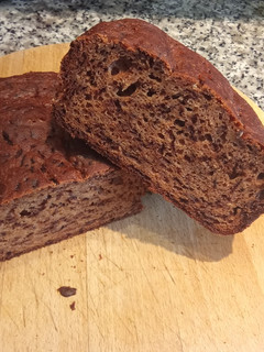 Una foto de Bizcocho de plátanos y chocolate sin gluten en Amasadora