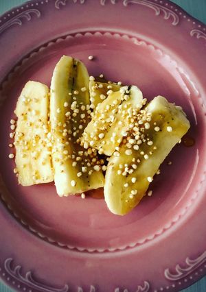 Foto di Banana grigliata con miele e quinoa soffiata