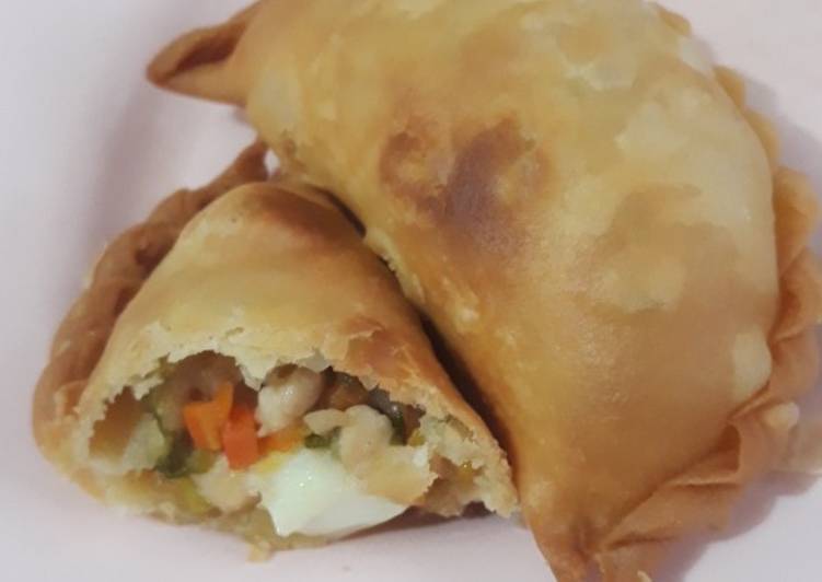 Chicken Puff (Pastel Ayam)