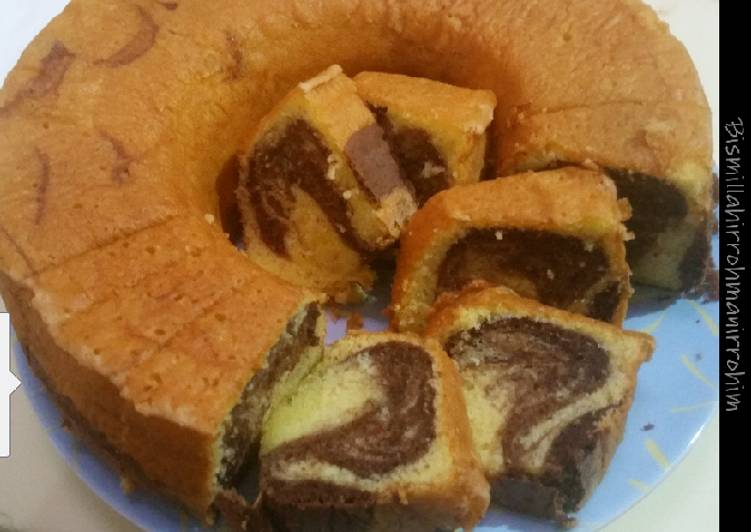 Marble butter cake