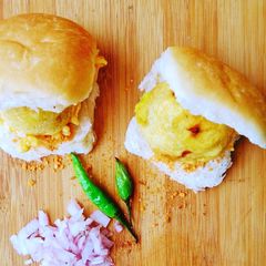 A picture of Vada pav.