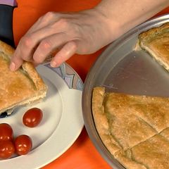 A picture of Cheese pie with creamy semolina filling.