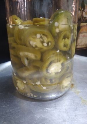 A picture of Jalapeno pickle.