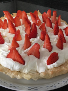 Una foto de Hojaldre de fresas y queso