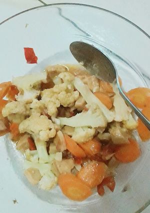 Foto resep Tumis kembang kol, wortel dan sosis