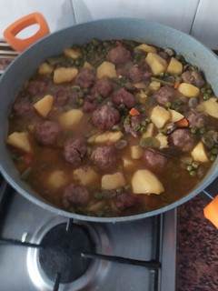 Una foto de Guiso de albóndigas