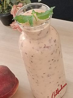 عکسی از دستور اسموتی هلو و آلو