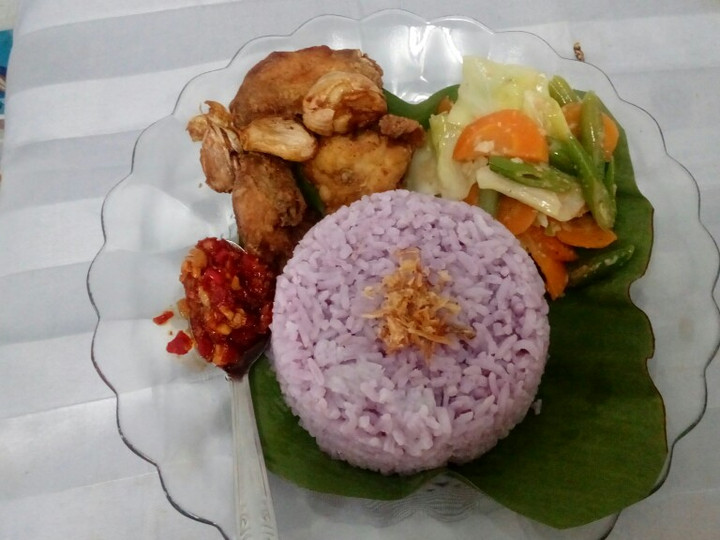 Cara Membuat Nasi ungu(ayam bawang,sambal bawang putih,sayur tumis bumbu kemiri) Yang Enak Sekali