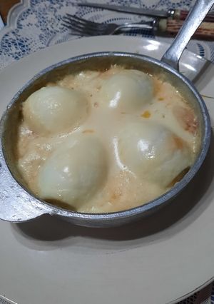 Una foto de Huevos con tomate (a lo turco)