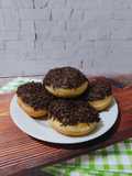Donat meses coklat