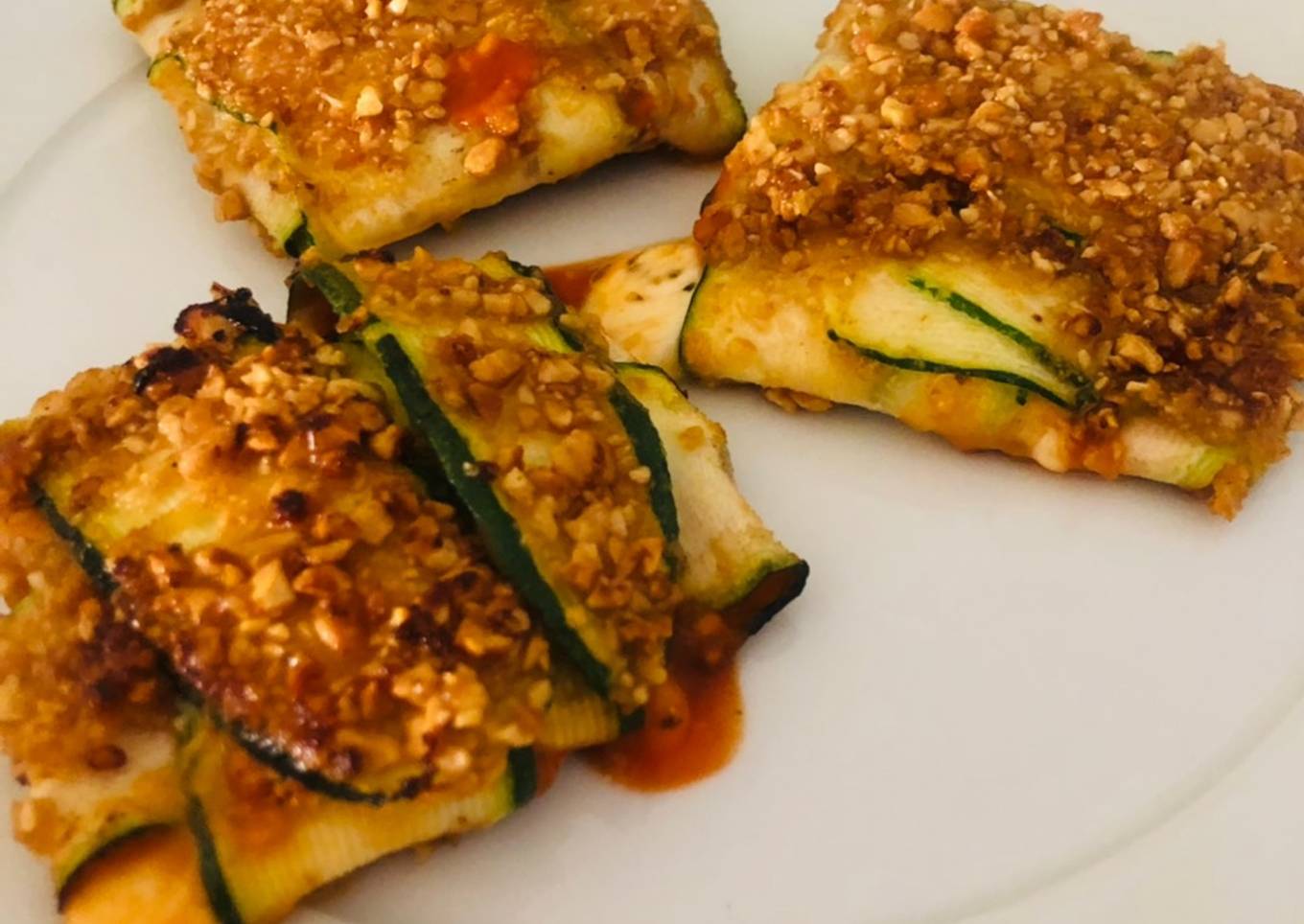 Saquitos de calabacín rellenos de tomate y mozzarella