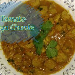 A picture of Soya Chunk Curry.