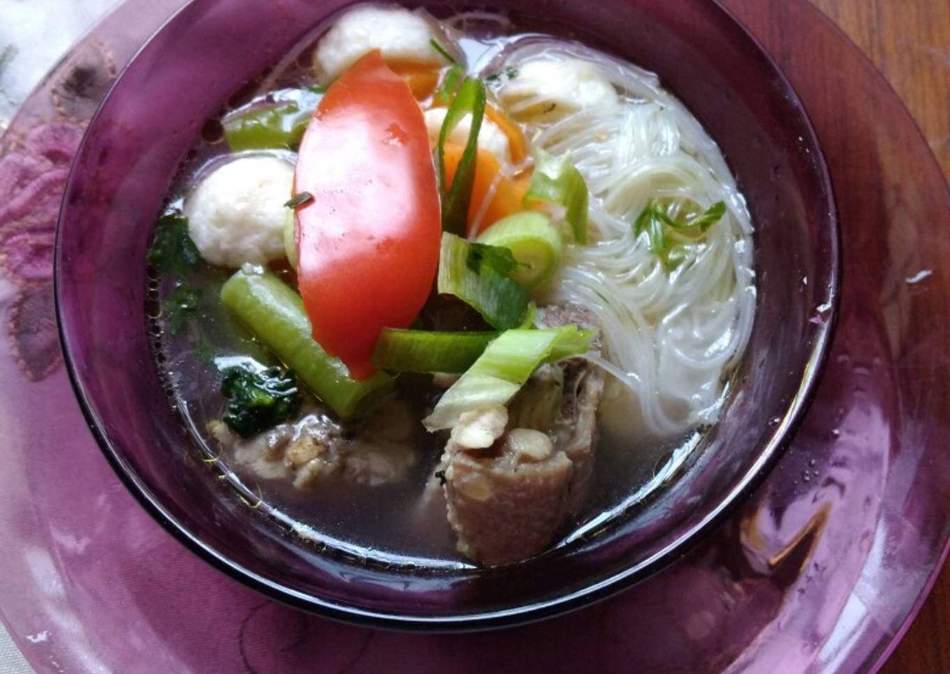 Sop ayam bakso