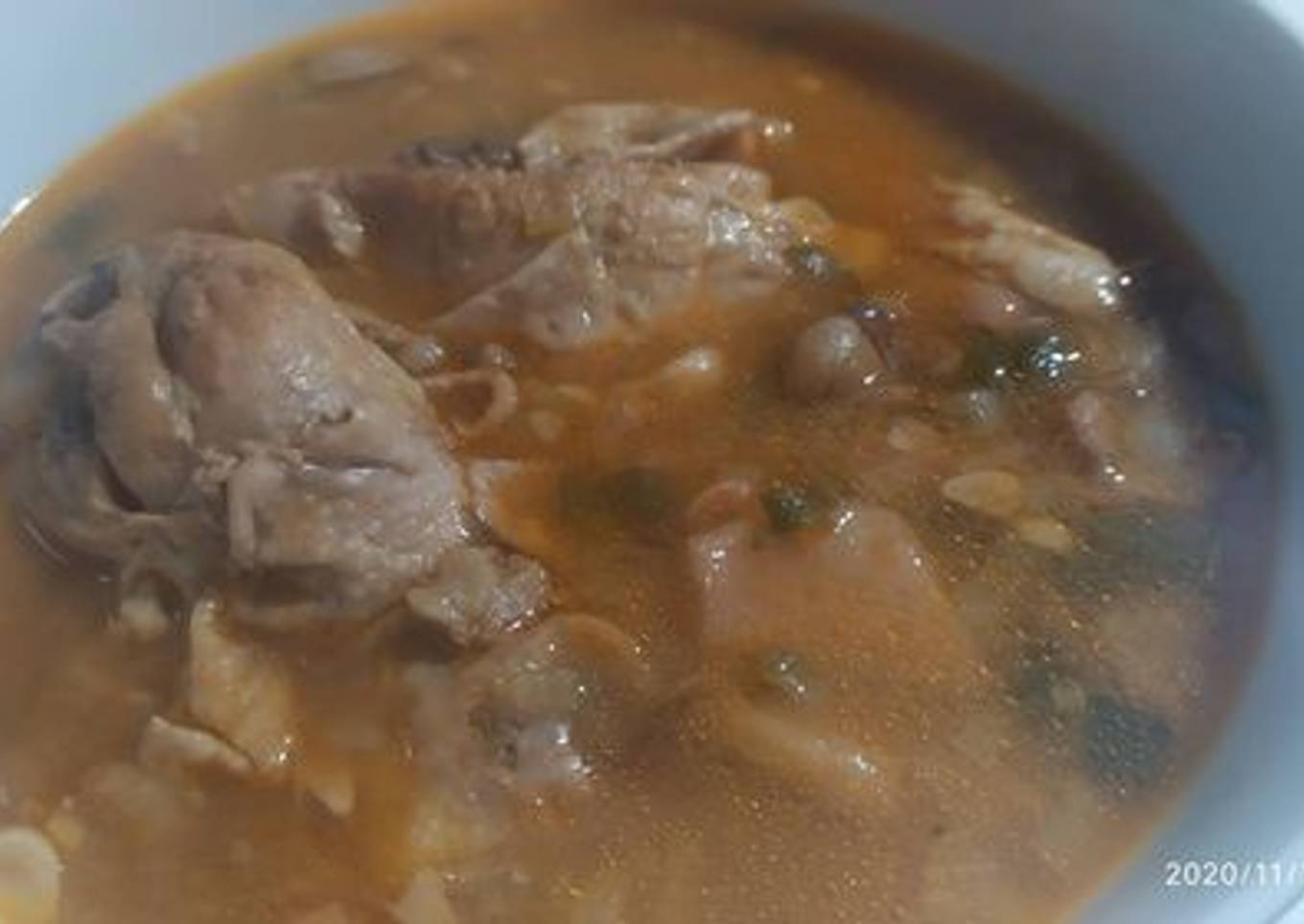 Sopa de pollo y garbanzos