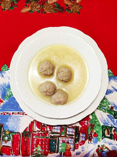 Una foto de Sopa de albóndigas