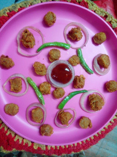 सोया न्युट्री पकौड़े (soya nutri pakode recipe in Hindi) रेसिपी मुख्य फोटो