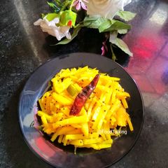 A picture of Aloo Bhaja (Fried Potatoes).