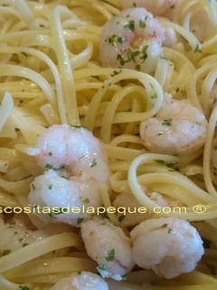Una foto de Espaguetis con gambas al ajillo
