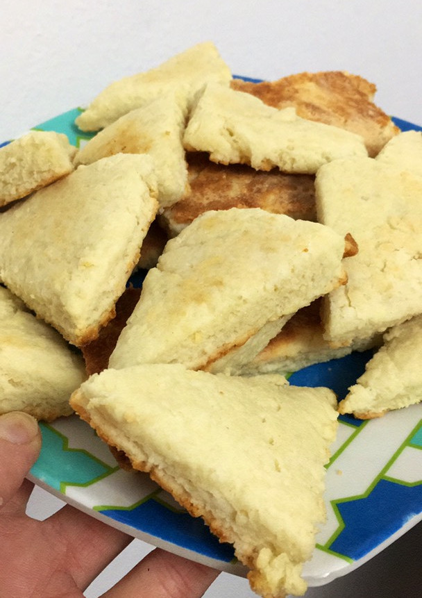 Una foto de Scons de queso
