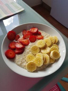 Una foto de Gachas con leche y avena