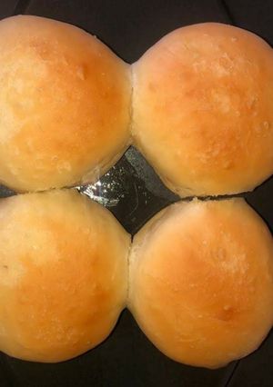 પાવ(Pav Recipe in Gujarati) રેસીપી મુખ્ય ફોટો
