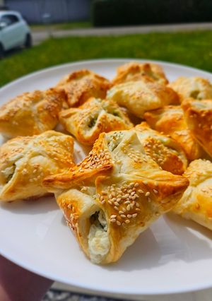 A picture of Fresh onions & Feta cheese pastry pockets.