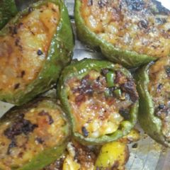 A picture of Stuffed capsicum.
