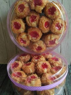 Foto resep Strawberry Thumbprint Cookies
