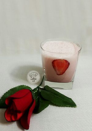 عکسی از دستور اسموتی موز و توت فرنگی