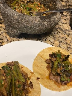Una foto de Salsa molcajete para esos taquitos o desayuno 🤗😋
