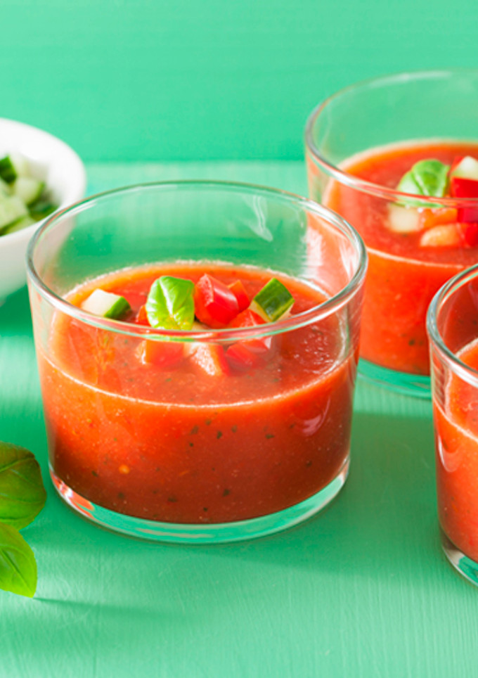 Una foto de Gazpacho al punto de picante... con Salsa Brava