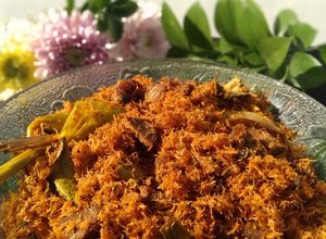 Foto resep Serundeng daging gula merah tahan lama