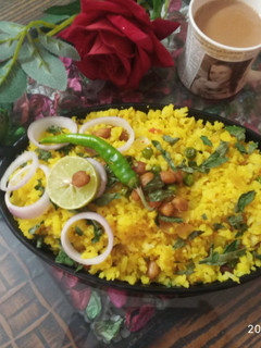कांदा पोहा (kanda poha recipe in Hindi) रेसिपी मुख्य फोटो