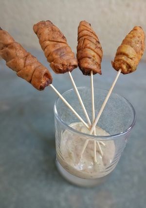 A picture of Thepla paneer roll.