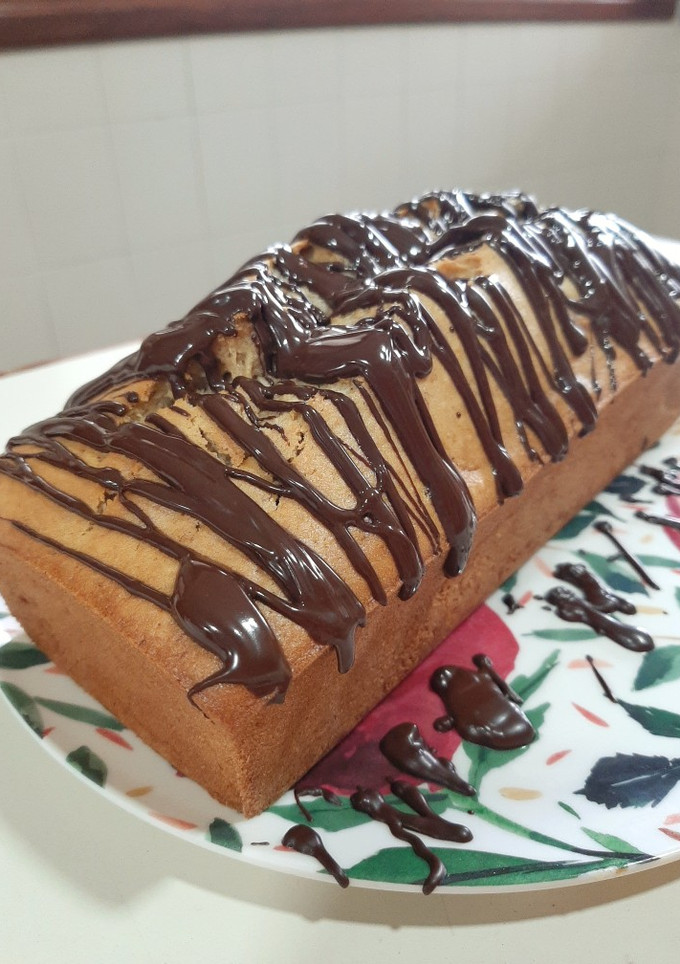 Una foto de Budín de banana con aceite 🍌