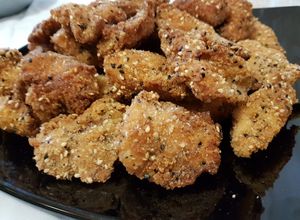 Foto di Pepite di pollo alla paprica, con panatura ai semi