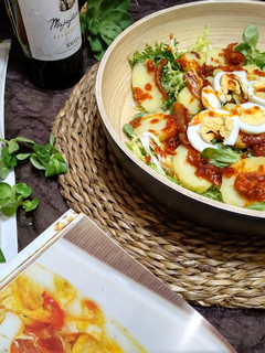 Una foto de Ensalada de patata y sobrasada