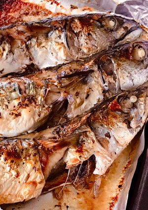 Hình của món Cá Mackerel Nướng Lá Thơm Provence (Rosemary, Thyme, Oregano, Basils).