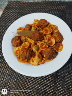 Una foto de Moñitos con Albóndigas