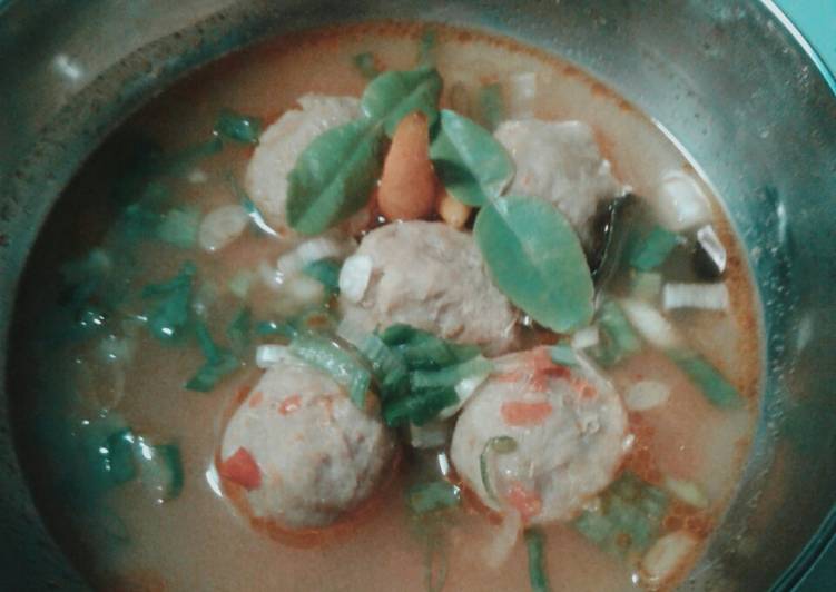 Cara Gampang Menyiapkan Bakso Pentol Kuah Anti Gagal