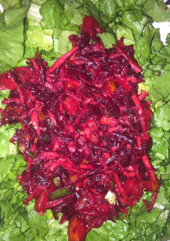 A picture of Lettuce simple salad.
