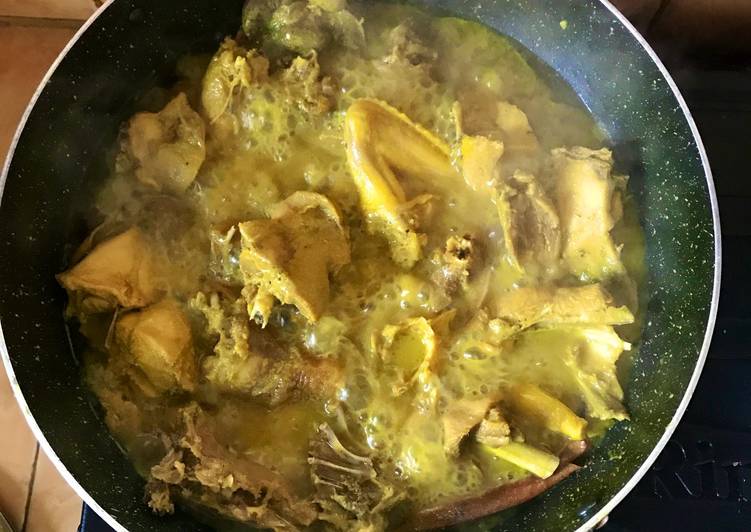 Resep Ayam Ungkep Bumbu Kuning oleh dwndn99 - Cookpad