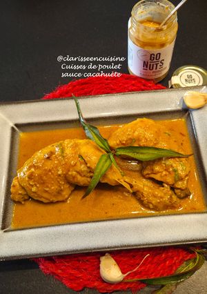 Une photo de Cuisses de poulet à la sauce cacahuète