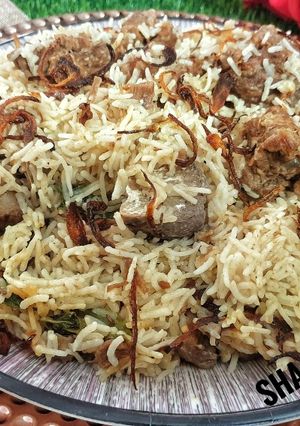 A picture of Beef Yakhni pulao.