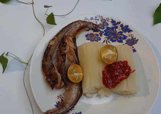 Singkong Rebus, Sambal Terasi, Ikan Asin Lais