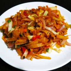A picture of Dashmi Noodely Bhel.