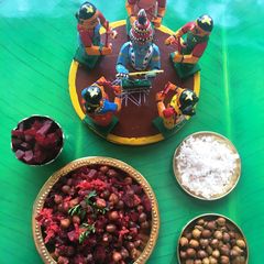 A picture of The gentle Udupi treat – Beetroot and black chickpeas curry.