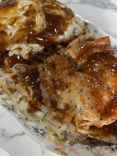 香煎雞排蘑菇醬泡麵 的食譜成品照片