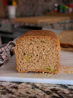 Una foto de Pan de aceitunas y orégano